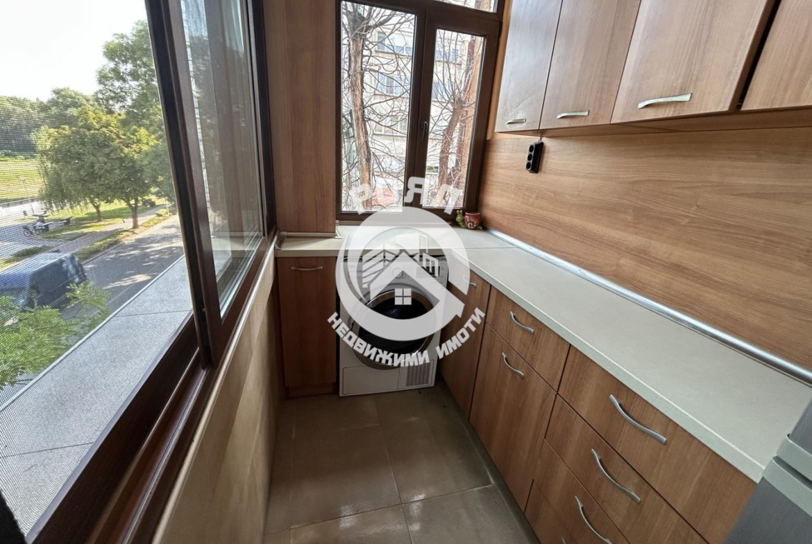 Роял Имоти продава Ексклузивно тристаен апартамент в Центъра на гр.Пловдив - 0