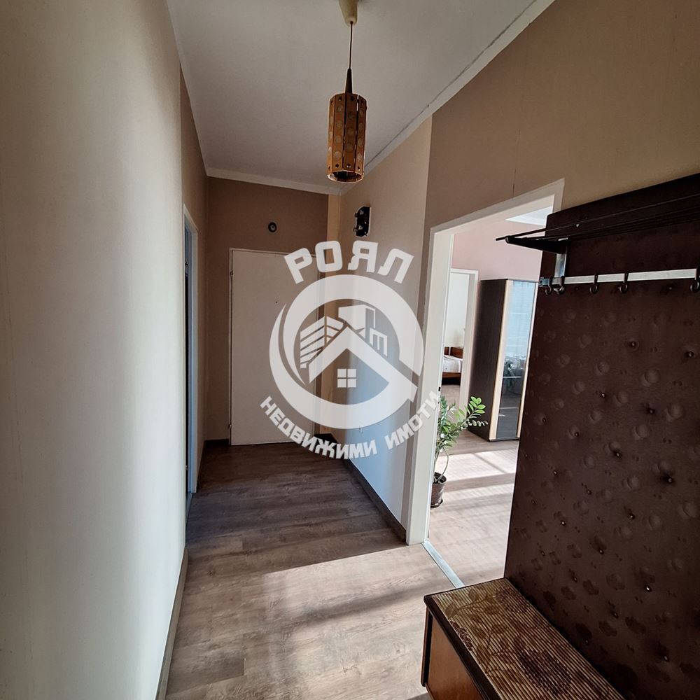 Роял имоти продава двустаен апартамент, три отделни стаи, Кючук Париж, Пловдив - 0