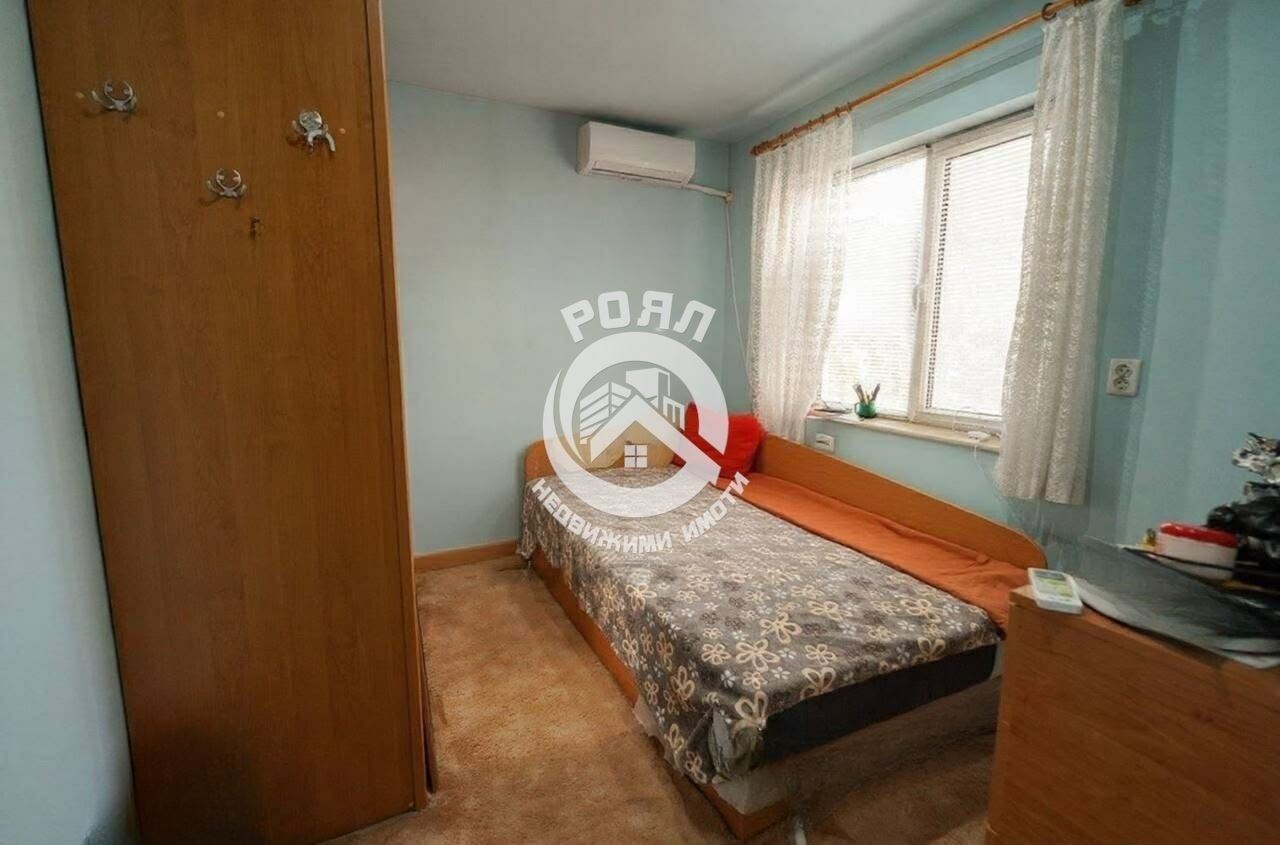 Роял имоти продава многостаен апартамент, Южен, Пловдив - 0