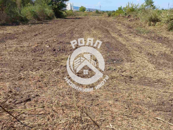 Роял имоти продава Парцел с. Марково - 0