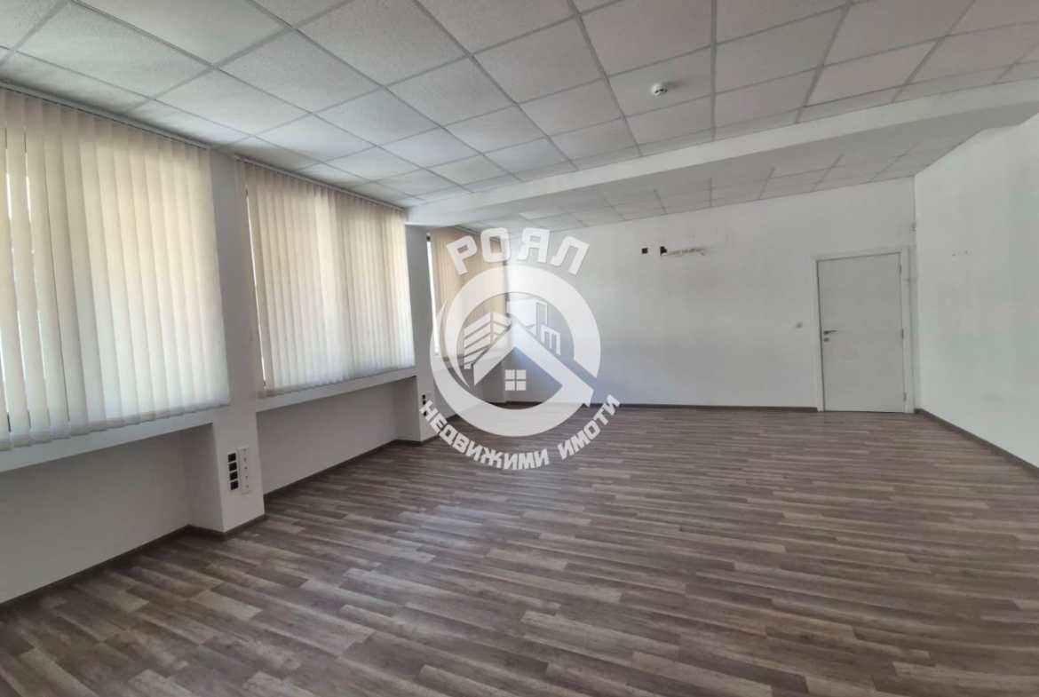 Роял Имоти Отдава под наем офис в гр.Пловдив,бул.Кукленско шосе - 0