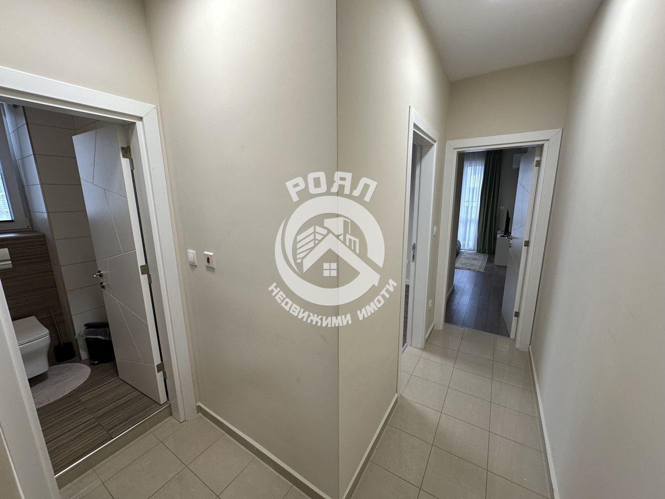 Роял Имоти продава Ексклузивно луксозен, тристаен апартамент в Томов плаза, Тракия, Пловдив - 0