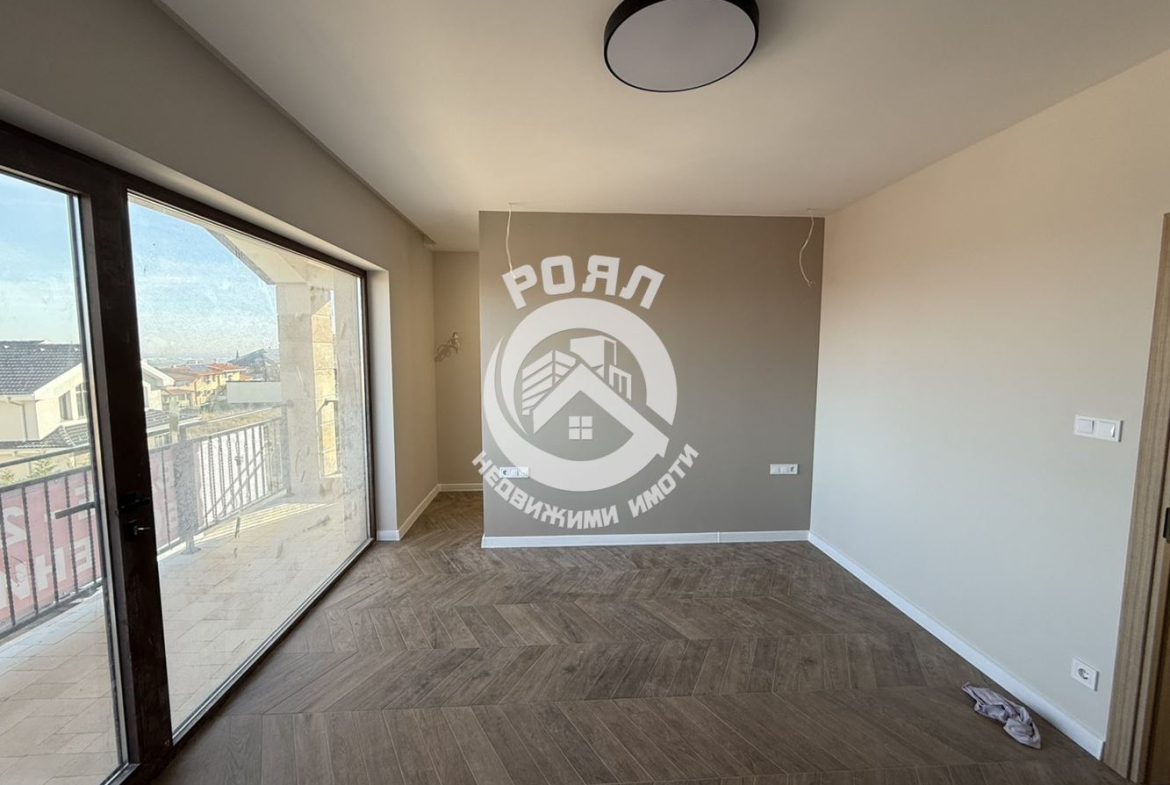 Роял имоти продава къща с панорамна гледка, с.Брестник, Пловдив - 0