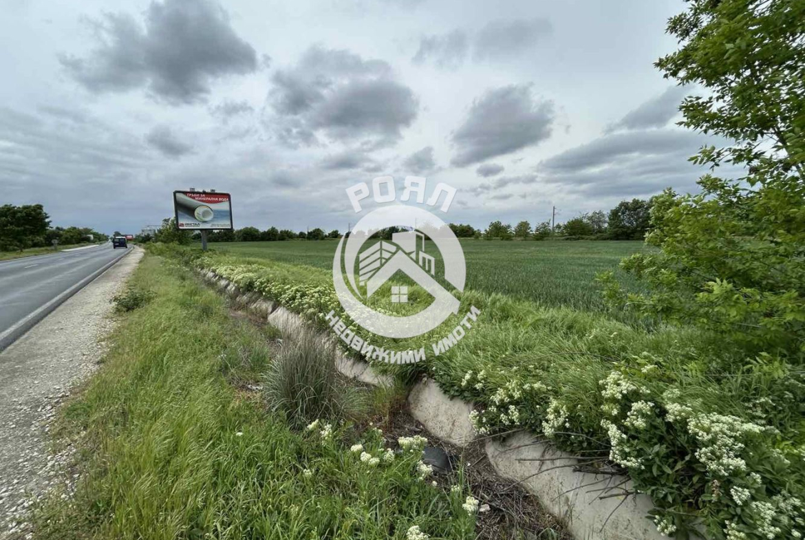 Роял Имоти продава ЕКСКЛУЗИВНО парцел в с.Граф Игнатиево,обл.Пловдив - 0