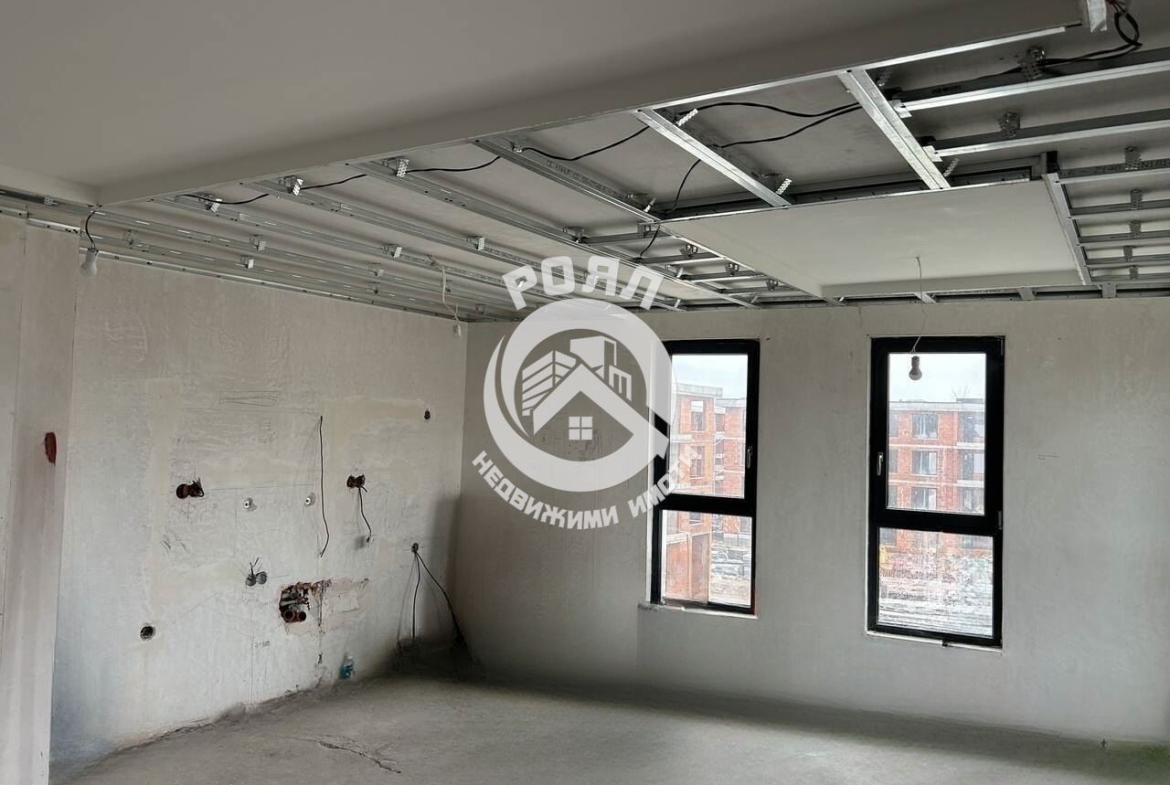 Роял Имоти продава тристаен апартамент в кв.Кършияка - 0