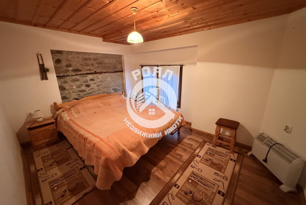 Роял Имоти продава самостоятелна къща за гости в с. Хвойна, област Смолян - 0