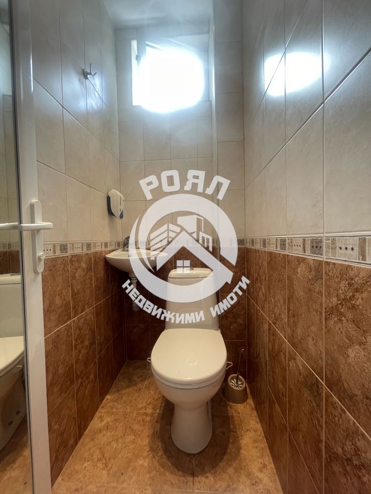 Роял имоти продава ЕКСКЛУЗИВНО тристаен апартамент, кв.Прослав!!!Напълно обзаведен!!!С Гараж и Паркомясто!!! - 0