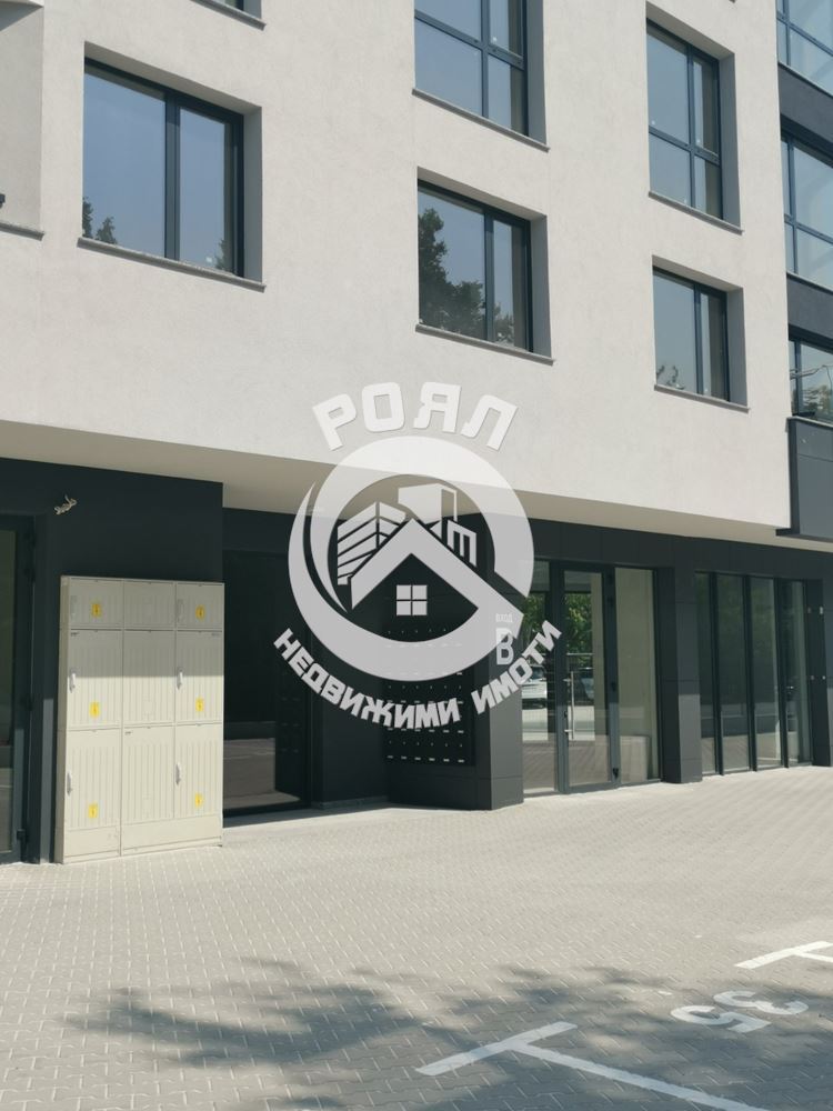 Роял имоти продава Ексклузивно многостаен апартамент, с акт 16, Кючук париж, Пловдив - 0