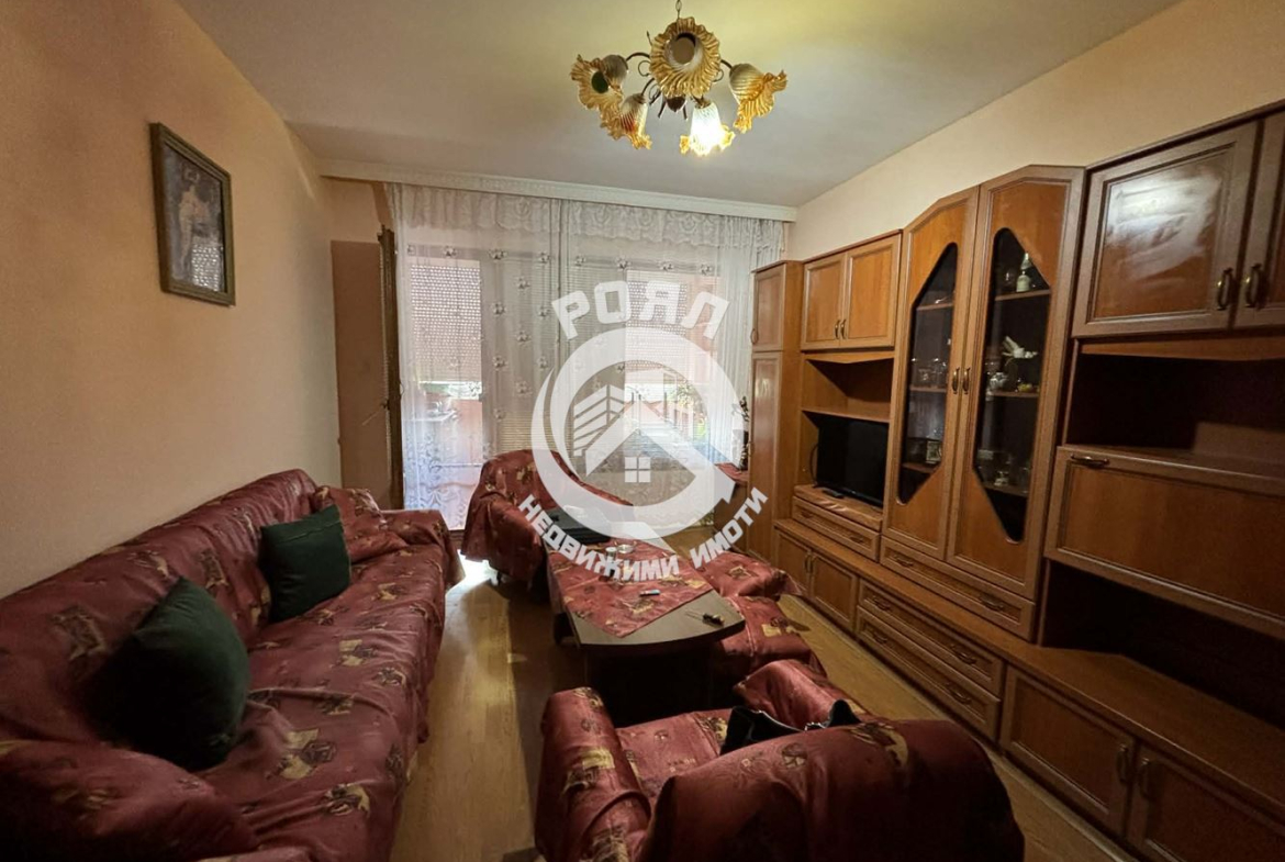 Роял Имоти продава ЕКСКЛУЗИВНО двустаен апартамент с три отделни помещения в кв. Южен, Пловдив - 0