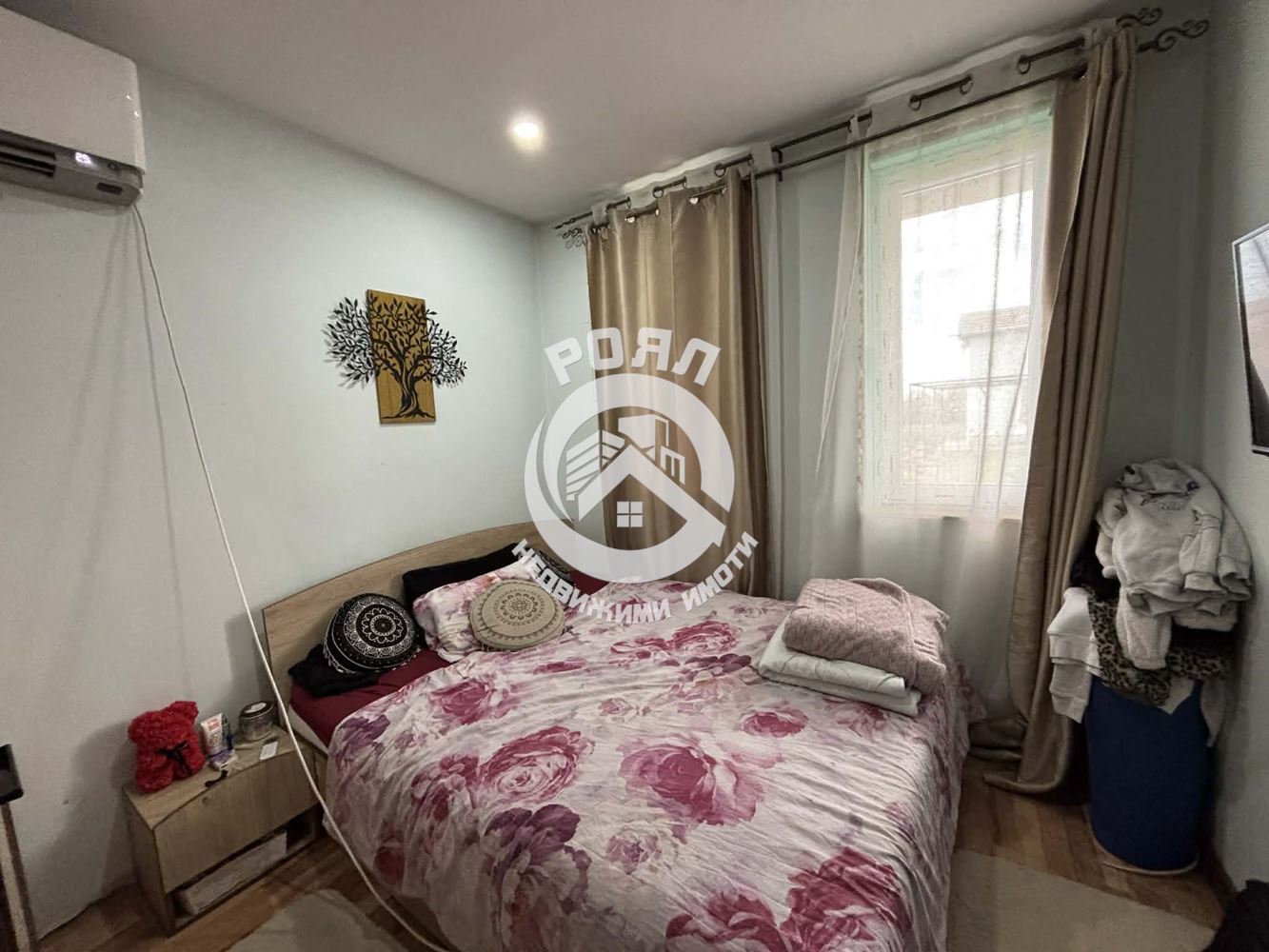 Роял Имоти продава едноетажна къща с двор в гр.Съединение - 0