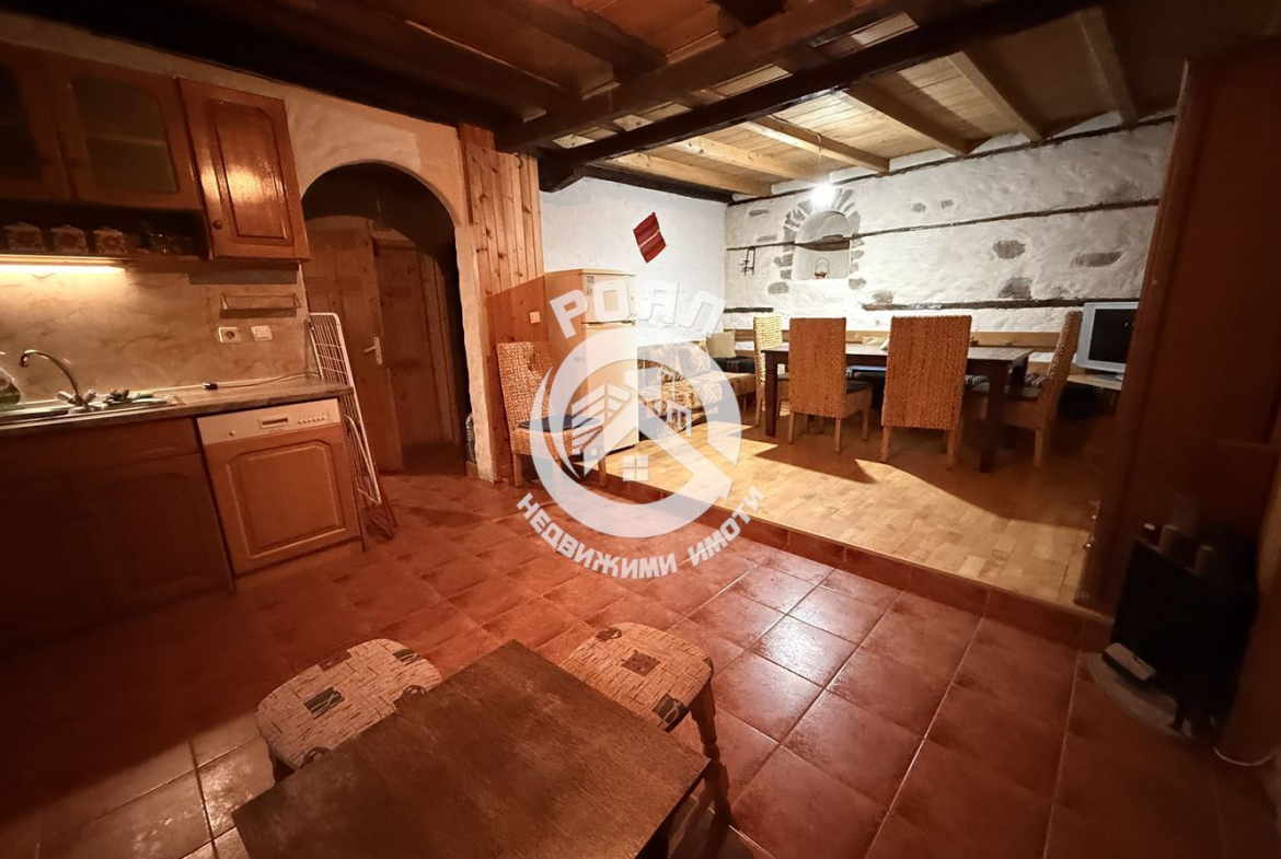 Роял Имоти продава самостоятелна къща за гости в с. Хвойна, област Смолян - 0