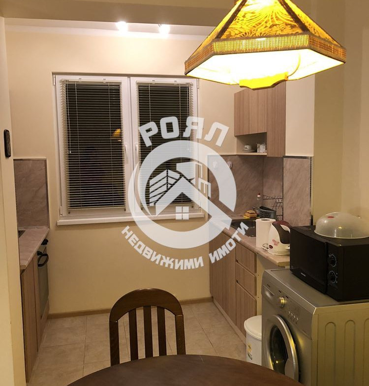 Роял имоти продава тристаен апартамент в гр.Първомай - 0