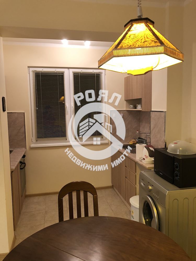 Роял имоти продава тристаен апартамент в гр.Първомай - 0