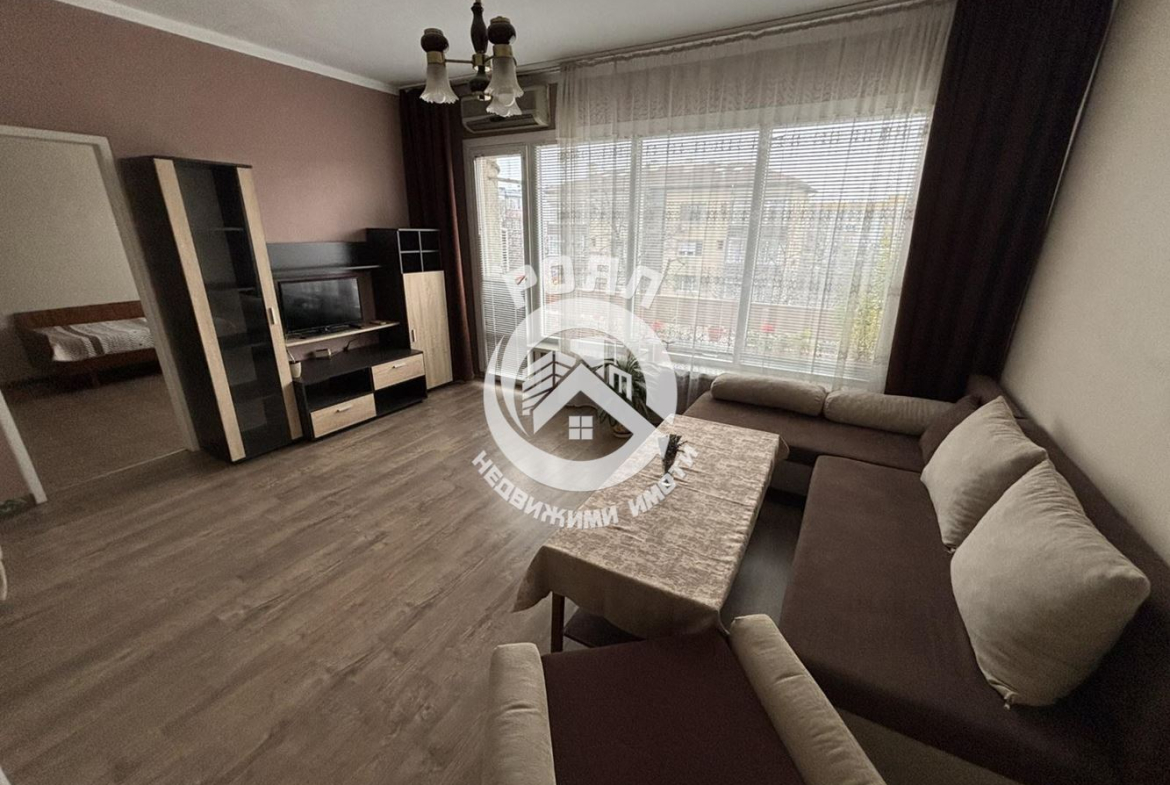 Роял имоти продава двустаен апартамент, три отделни стаи, Кючук Париж, Пловдив - 0