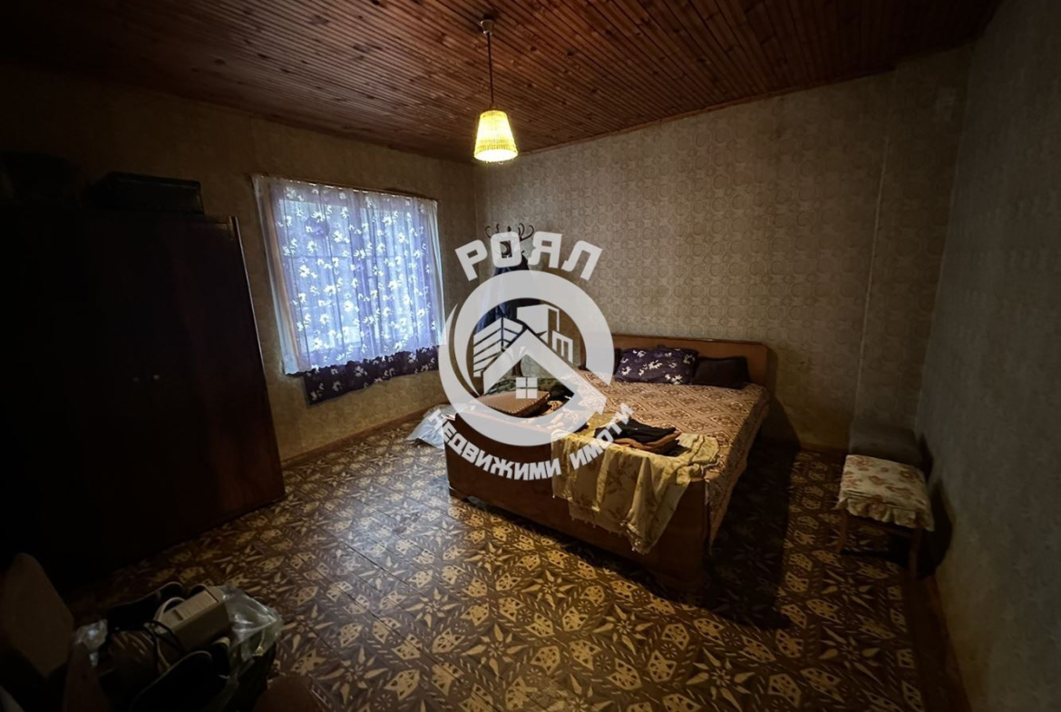 Роял Имоти продава двуетажна къща в село Брестовица - 0