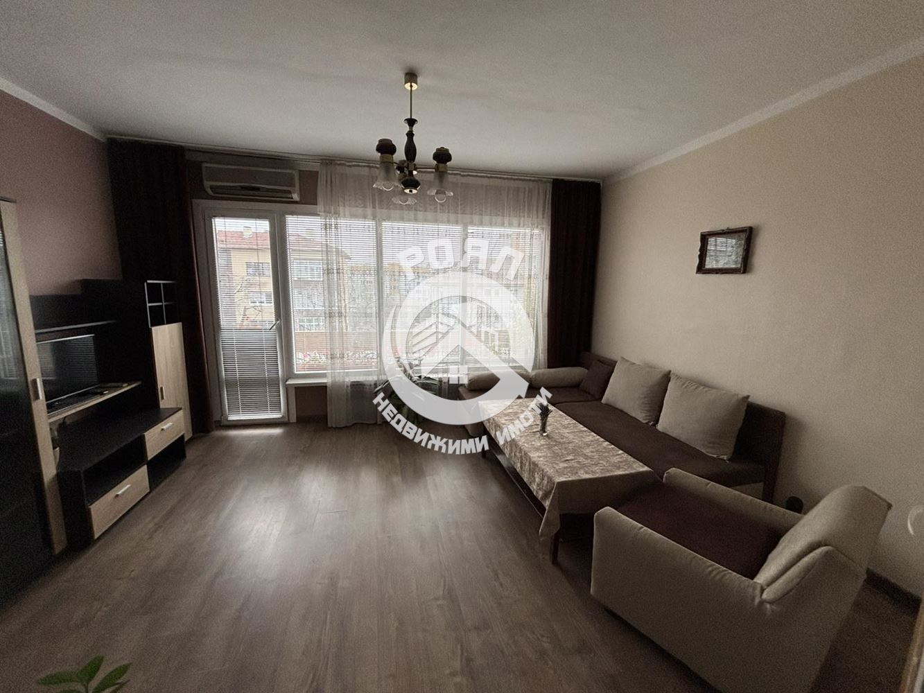 Роял имоти продава двустаен апартамент, три отделни стаи, Кючук Париж, Пловдив - 0