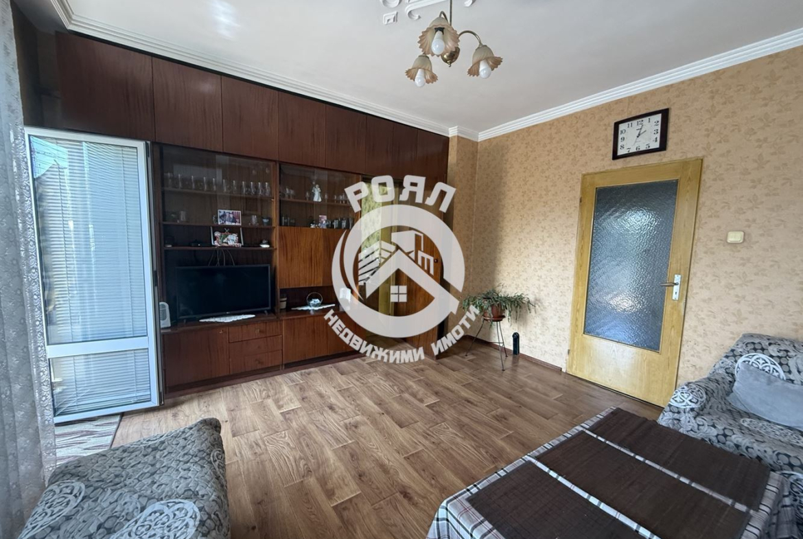 Роял имоти продава тристаен апартамент, Кючук Париж, Пловдив - 0