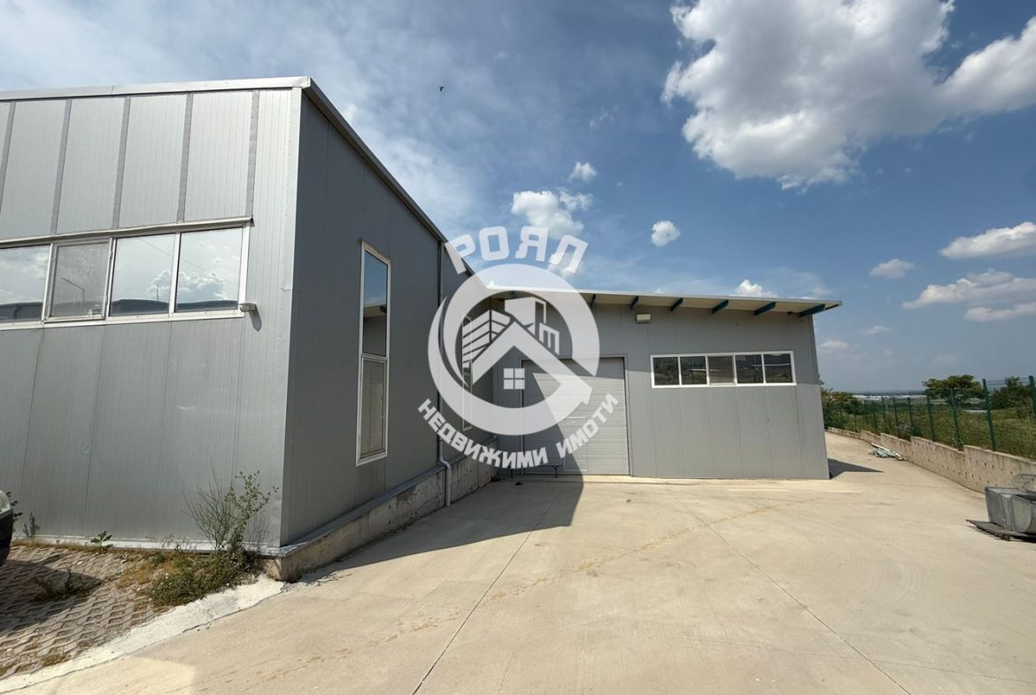 Роял имоти продава Промишлени имоти в гр Куклен - 0