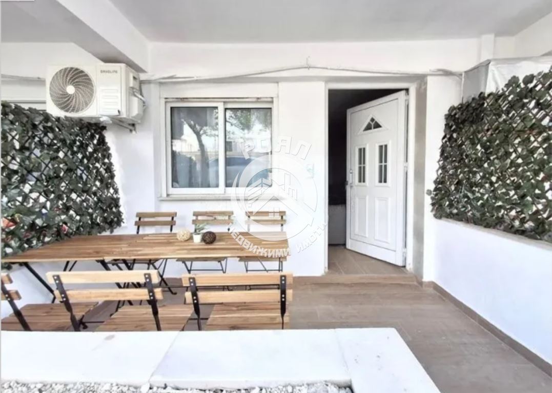 Вашият уютен дом край морето в сърцето на Неа Перамос! - 0