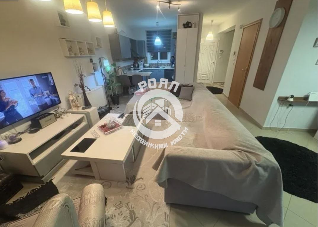 Просторна еднофамилна къща с градина на 300 м от морето – Неа Ираклица - 0