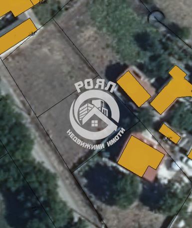 Роял Имоти продава два броя УПИ в гр.Съединение - 0