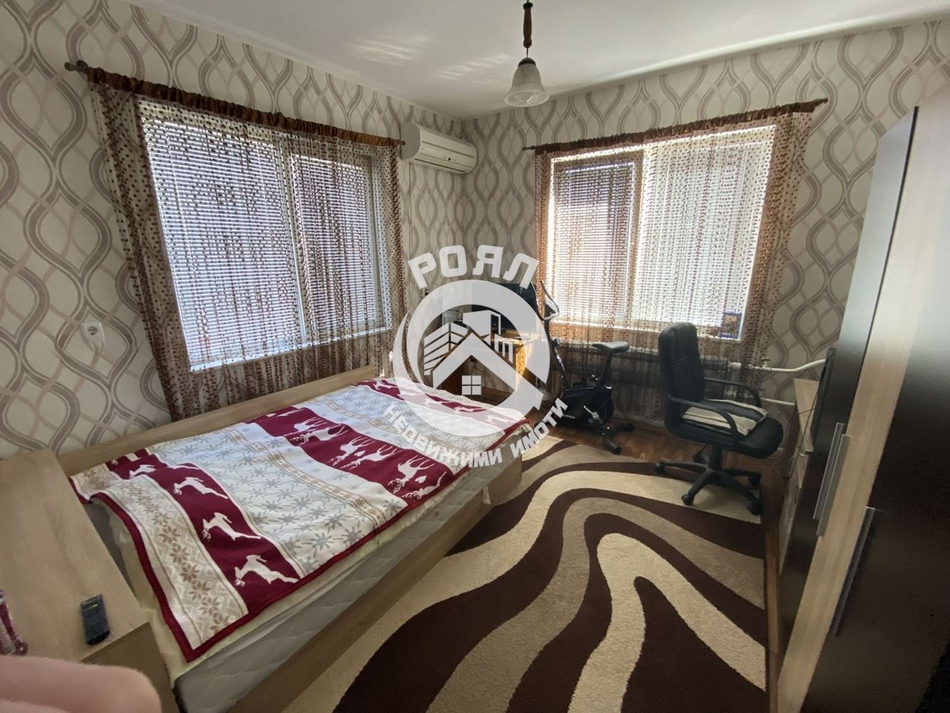 Роял имоти продава два етажа от къща,гр Асеновград,кв.Изток - 0