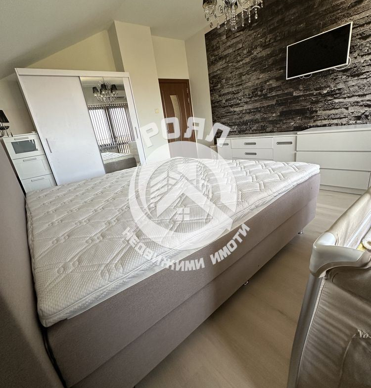 Роял Имоти продава обзаведена къща с 4 спални в село Брестник ,Пловдив - 0