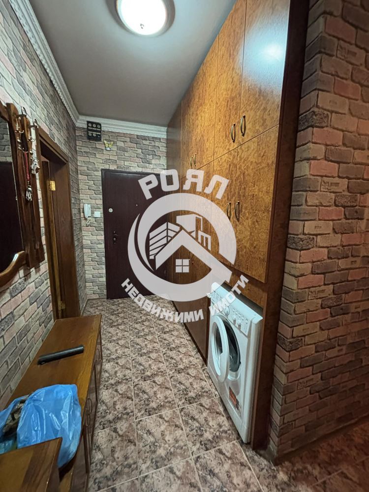 Роял Имоти продава ЕКСКЛУЗИВНО двустаен апартамент с три отделни помещения в кв. Южен, Пловдив - 0