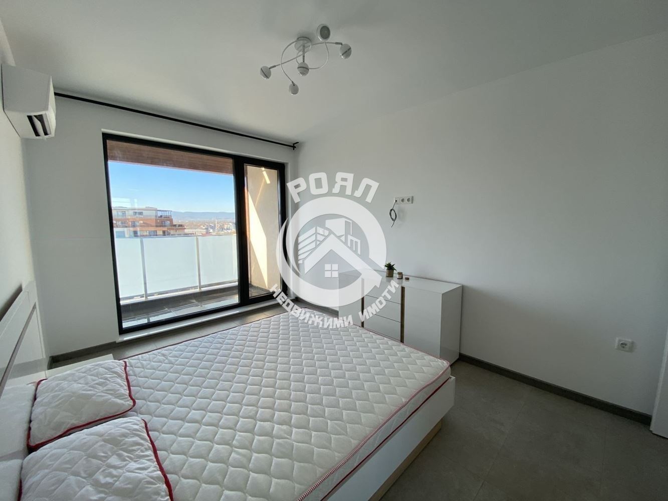 Роял имоти отдава под наем двустаен апартамент с включено паркомясто в цената,гр Пловдив,кв.Хр.Смирненски - 0