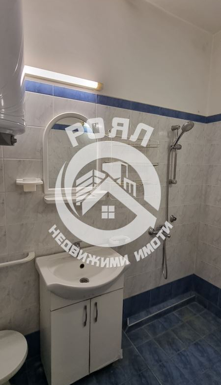 Роял имоти продава етаж от къща в квартал Изгрев, до 6-то РПУ Пловдив - 0