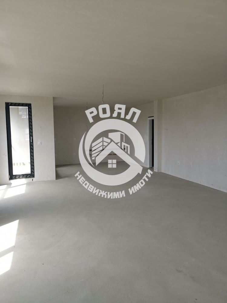 Роял имоти продава Ексклузивно многостаен апартамент, с акт 16, Кючук париж, Пловдив - 0