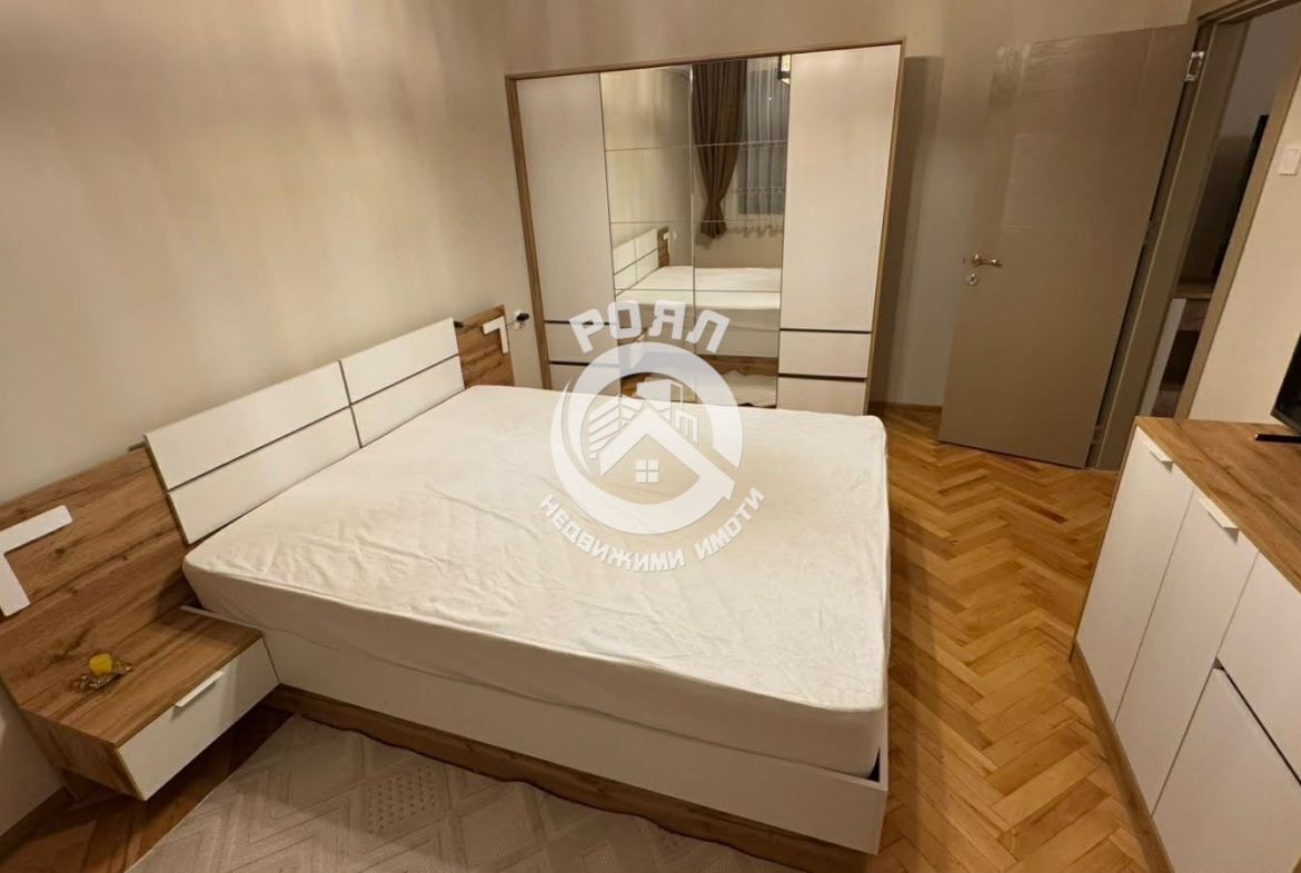 Роял Имоти продава Ексклузивно четиристаен апартамент, Смирненски, Пловдив - 0