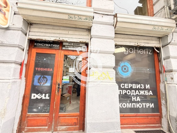 Роял имоти продава магазин на главната гр.Пловдив, Център - 0
