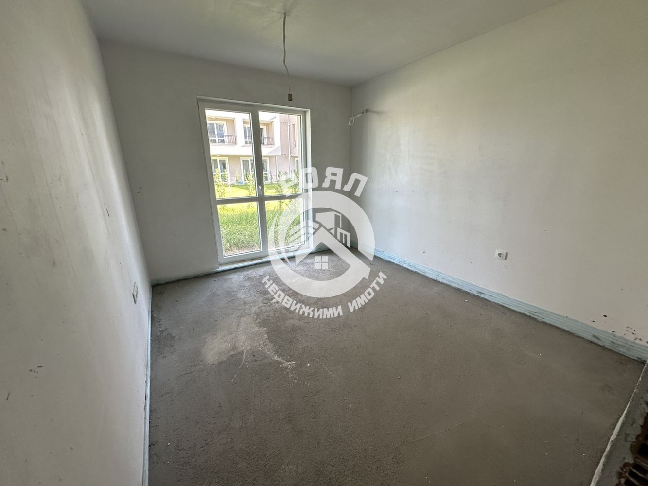 Роял Имоти продава двустаен апартамент с двор, Беломорски, Пловдив - 0