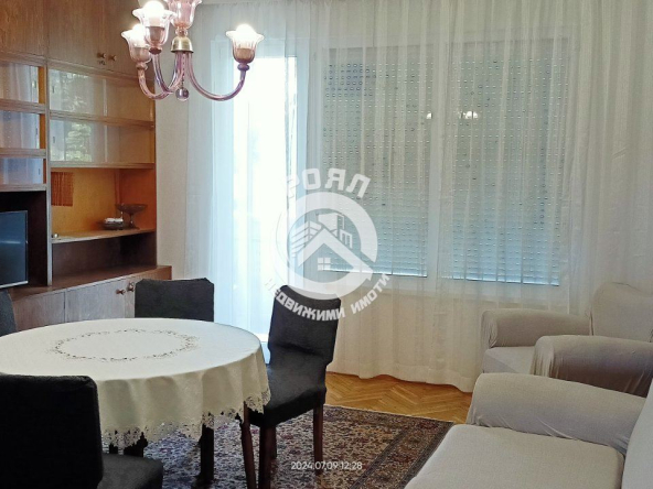 Роял Имоти отдава под наем тристаен апартамент, Център, Пловдив - 0