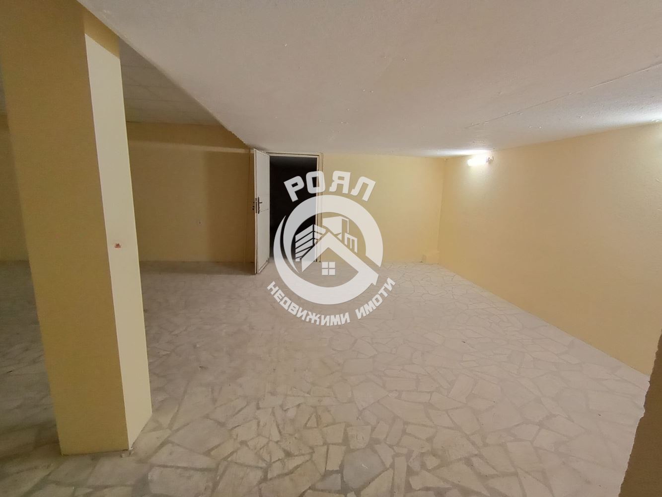 Роял имоти продава промишлено помещение/ склад, кв.Гагарин,Пловдив - 0