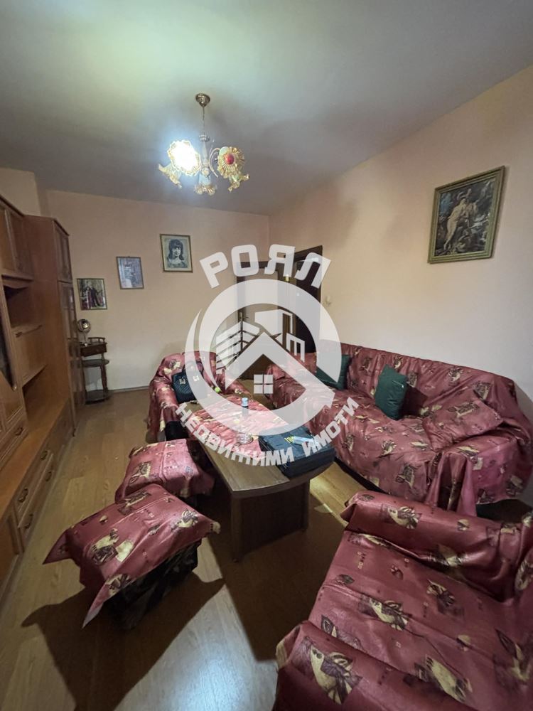 Роял Имоти продава ЕКСКЛУЗИВНО двустаен апартамент с три отделни помещения в кв. Южен, Пловдив - 0