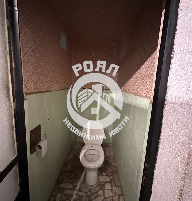 Роял Имоти продава двуетажна къща в село Брестовица - 0