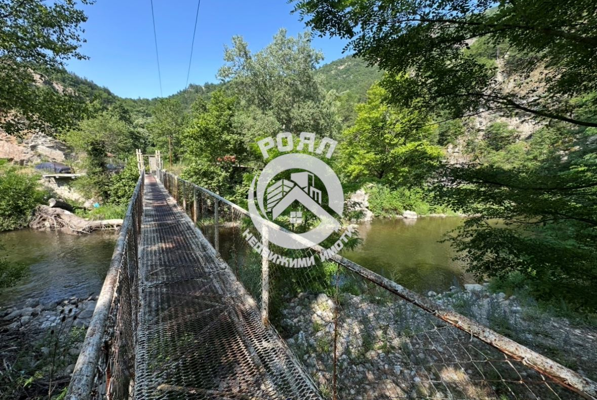 Роял Имоти продава парцел в село Бачково, местност Мътеница - 0