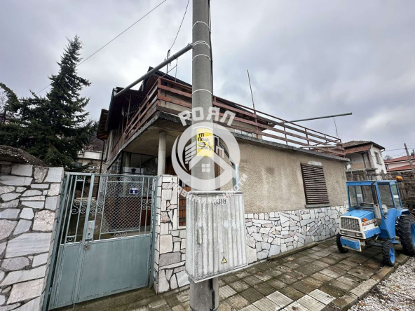 Роял Имоти продава двуетажна къща в село Брестовица - 0