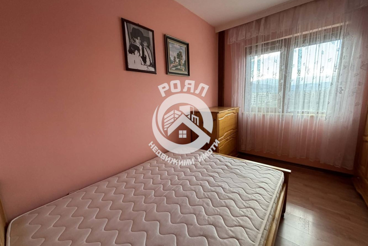 Роял Имоти продава ЕКСКЛУЗИВНО двустаен апартамент с три отделни помещения в кв. Южен, Пловдив - 0