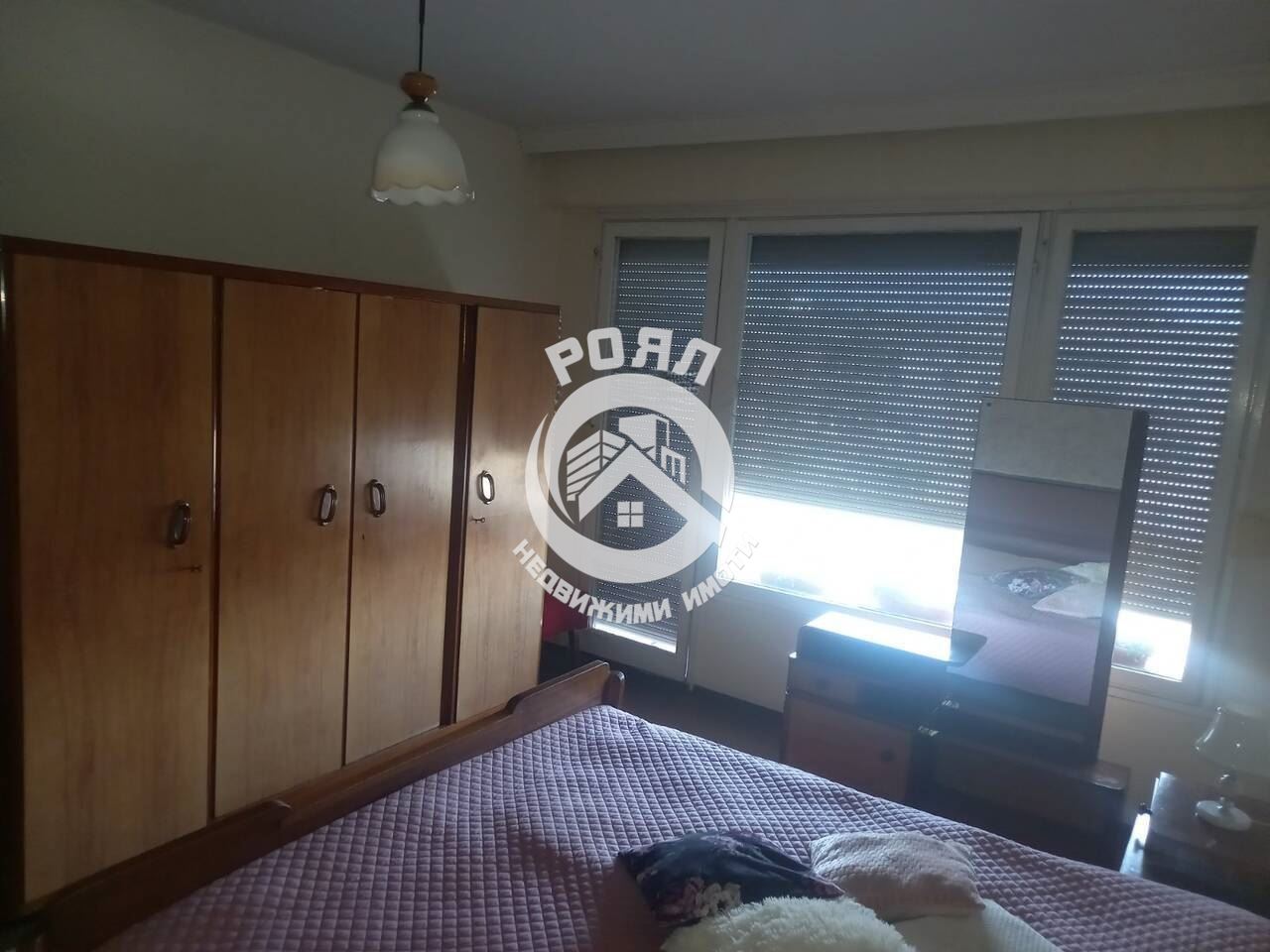 Роял Имоти продава двустаен апартамент с ТРИ отделни помещения в кв.Кючук Париж, Пловдив - 0