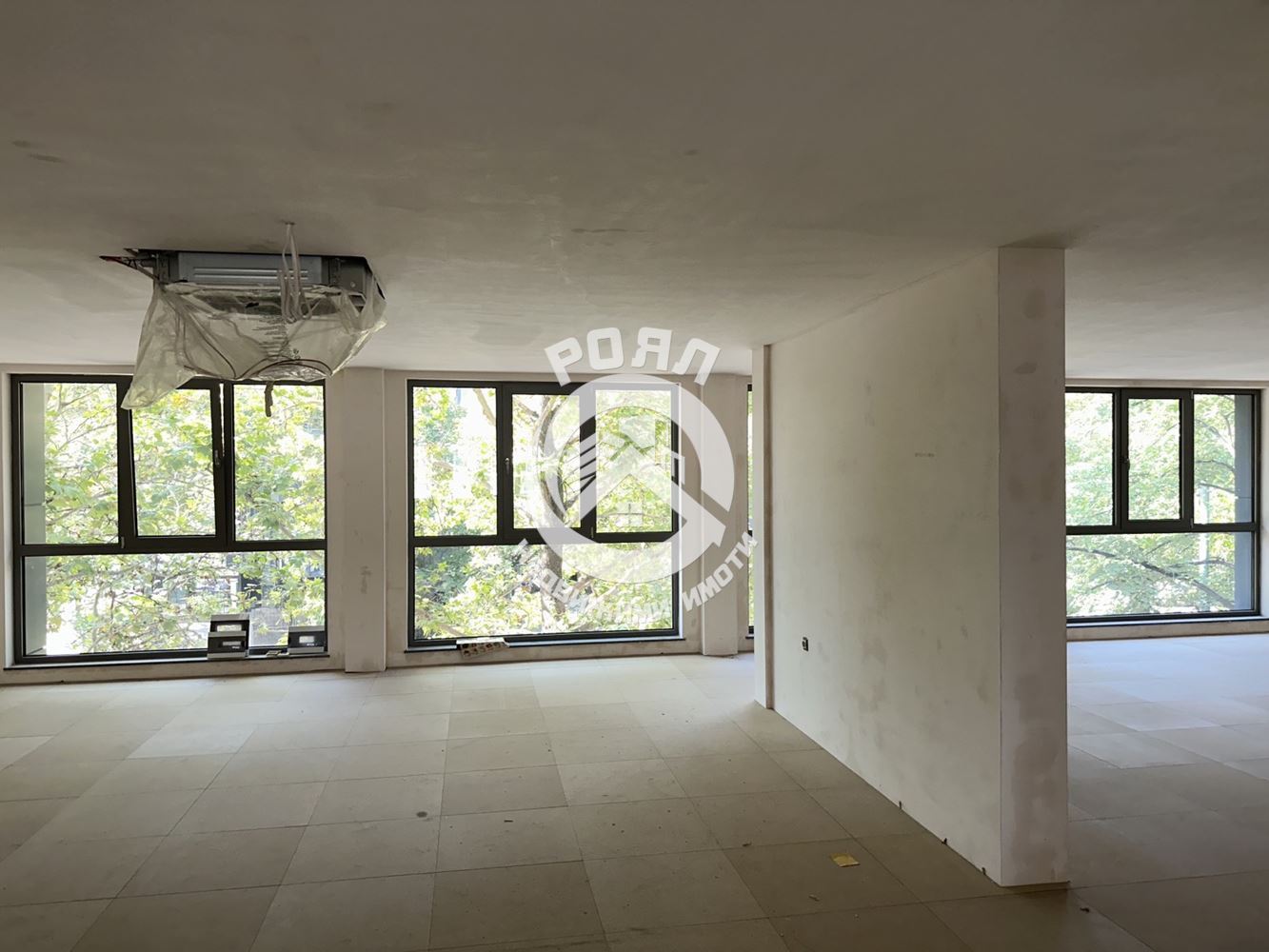 Роял имоти отдава под наем офис в Кючук Париж, Пловдив - 0