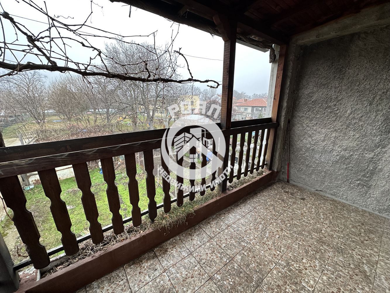 Роял Имоти продава етаж от къща с двор в гр. Стамболийски - 0