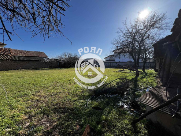 Роял имоти продава къща с дворно място в с. Паничери, община Хисаря - 0