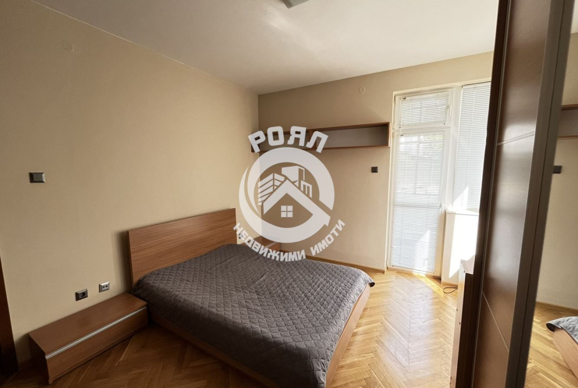 Роял имоти отдава под наем тристаен апартамент, Център, Пловдив - 0