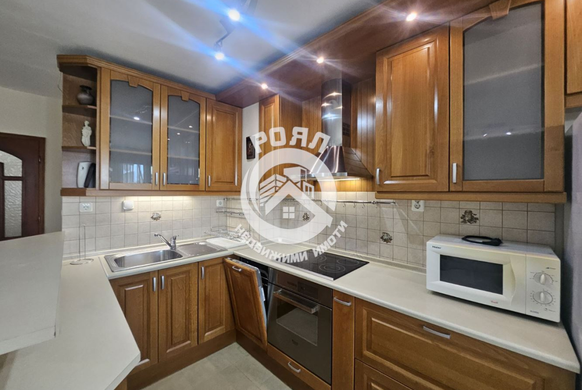 Роял имоти продава тристаен апартамент, Каменица 2, Пловдив - 0