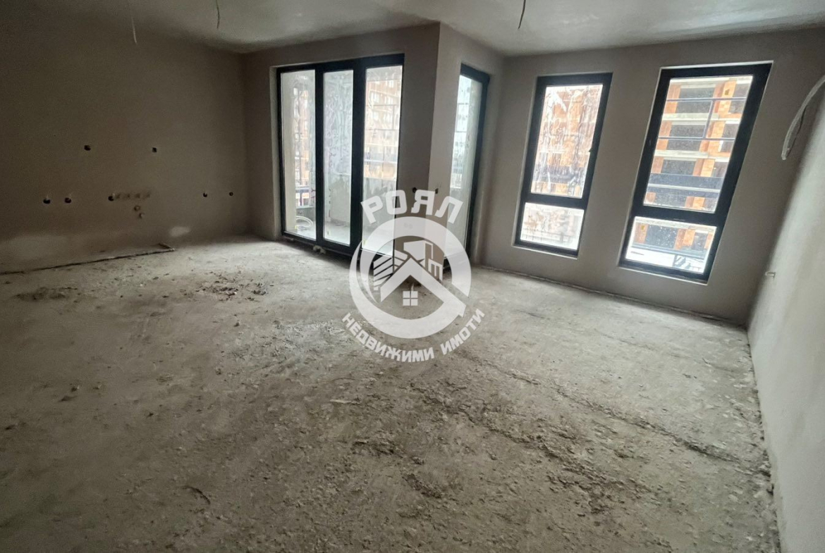 Роял Имоти продава едностаен апартамент в кв.Смирненски - 0