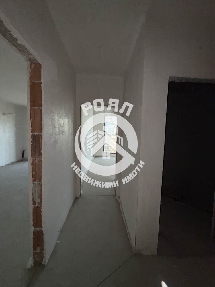 Роял имоти продава двустаен апартамент, Тракия, Пловдив - 0