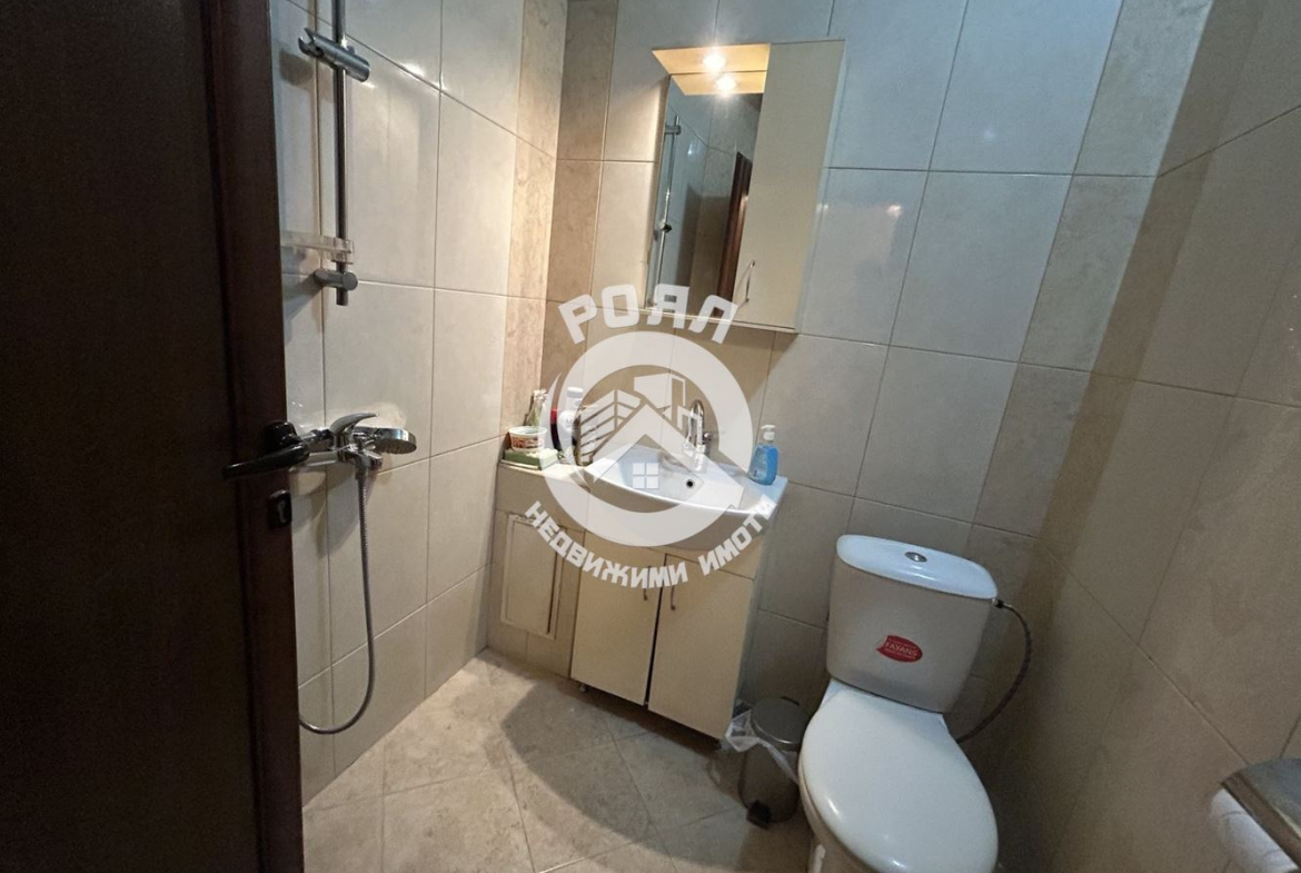 Роял Имоти продава Ексклузивно тристаен апартамент в Центъра на гр.Пловдив - 0